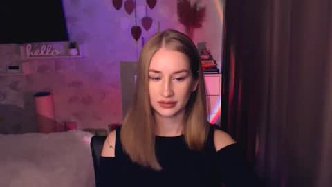 Snapshot of abigail_flex chatting on 10/27/25, 04:55 Anna online show from 10/27/25, 04:55