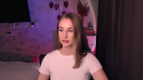 Snapshot of abigail_flex chatting on 11/17/25, 06:46 Anna online show from 11/17/25, 06:46