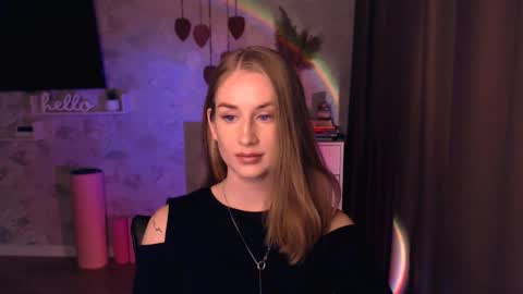 Snapshot of abigail_flex chatting on 11/18/25, 07:51 Anna online show from 11/18/25, 07:51