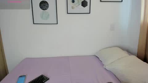 abigail online show from 04/22/26, 08:21