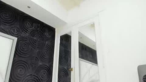 Snapshot of abigailwilliams_ chatting on 10/29/25, 11:23 Abigail online show from 10/29/25, 11:23