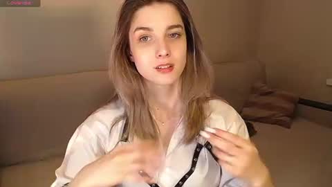 Snapshot of abigailwills chatting on 07/10/26, 06:54 Abigail online show from 07/10/26, 06:54