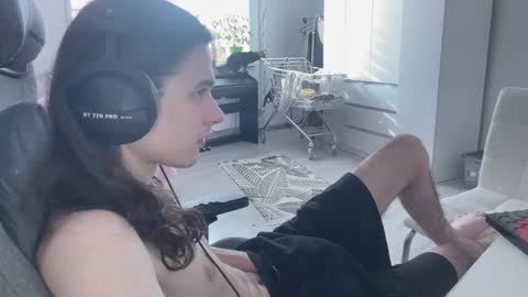 hi  cum in pvt noi extra tip online show from 03/03/26, 10:32