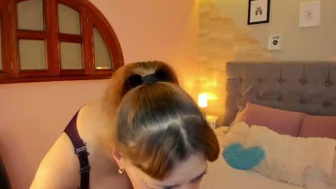 Snapshot of abril_777 chatting on 07/22/26, 11:40 Abril 777 online show from 07/22/26, 11:40
