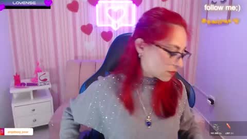 abril_ch_ online show from 03/11/25, 10:40