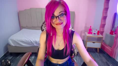 abril_ch_ online show from 09/30/25, 10:42