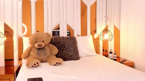 abril_cooper11 online show from 12/02/25, 08:26