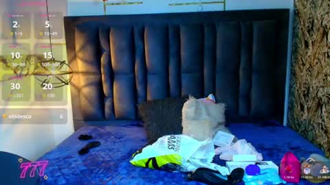 Snapshot of abril_fox__ chatting on 06/11/26, 12:32 Abril Fox online show from 06/11/26, 12:32