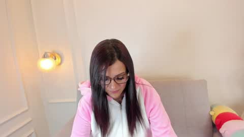 Abril jones online show from 02/07/25, 04:27