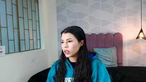 Snapshot of abril_matthews chatting on 01/18/25, 12:04 ABRIL MATTHEWS online show from 01/18/25, 12:04