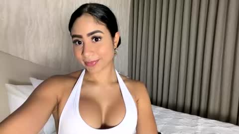 Abril Victoria online show from 07/21/26, 12:35