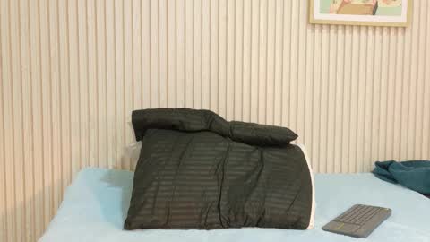 abrilmirren online show from 10/14/25, 11:11