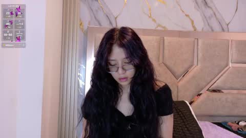 abrilmirren online show from 04/23/26, 11:20