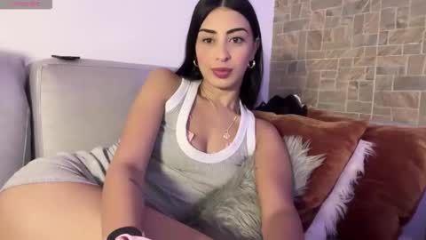 Snapshot of abrilsantosxo chatting on 01/14/26, 01:39 abrilsantosxo online show from 01/14/26, 01:39