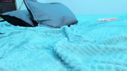 AbrilSonne online show from 12/27/24, 07:18