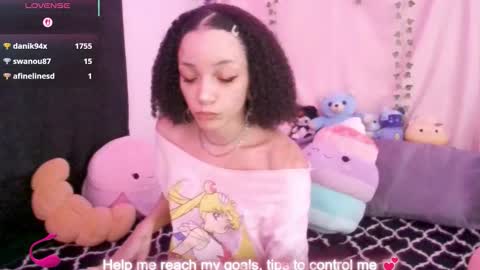 Snapshot of abruisedpeach chatting on 10/26/25, 03:45 Peach online show from 10/26/25, 03:45