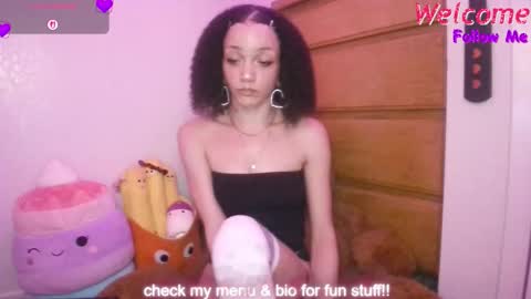 Peach online show from 01/15/26, 04:50