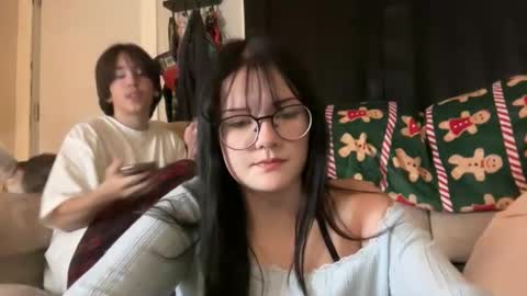 Snapshot of abs7719 chatting on 11/13/25, 04:00 Abs online show from 11/13/25, 04:00