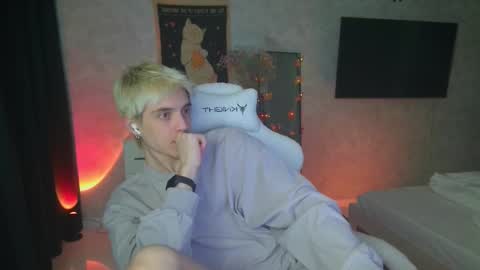 Nick online show from 10/17/25, 01:46