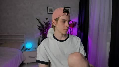 Nick online show from 04/28/26, 04:23