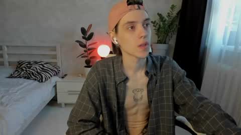 Snapshot of abslut chatting on 06/11/26, 11:36 Nick online show from 06/11/26, 11:36