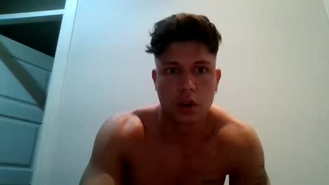 Snapshot of absolutwinner chatting on 02/20/26, 10:43 absolutwinner online show from 02/20/26, 10:43