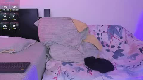 Snapshot of acid_longer chatting on 11/15/25, 02:09 centric independent model online show from 11/15/25, 02:09