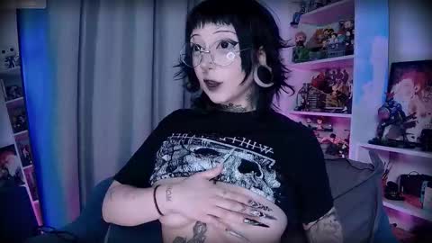 Acid or Iya  vacation November 19 to November 26 online show from 01/09/26, 10:55