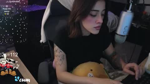 Lana 3 online show from 11/11/25, 10:32