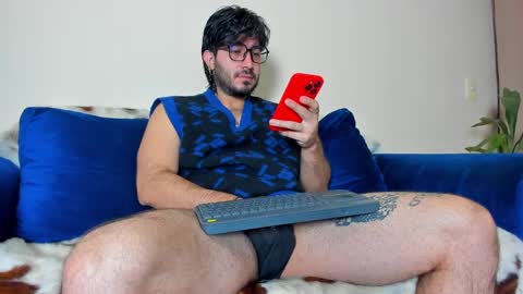 Snapshot of ackerman_eren_ chatting on 01/30/25, 10:29 R. online show from 01/30/25, 10:29