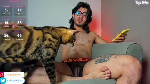 Snapshot of ackerman_eren_ chatting on 05/16/26, 10:23 R. online show from 05/16/26, 10:23