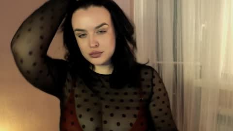 my inst   love inside 17 online show from 12/24/24, 06:28