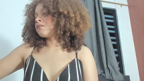 Snapshot of ada_gales_ chatting on 01/08/26, 04:37 Isa online show from 01/08/26, 04:37