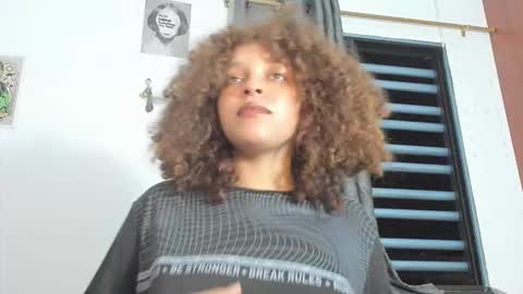 Snapshot of ada_gales_ chatting on 01/09/26, 05:21 Isa online show from 01/09/26, 05:21