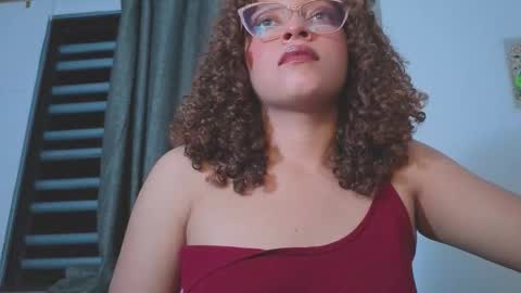 Snapshot of ada_gales_ chatting on 01/18/26, 12:03 Isa online show from 01/18/26, 12:03