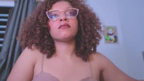 Snapshot of ada_gales_ chatting on 01/19/26, 03:32 Isa online show from 01/19/26, 03:32