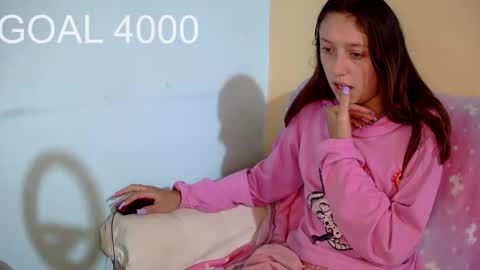 Snapshot of ada_naugthy1 chatting on 01/08/25, 01:53 Ada naugthy28 online show from 01/08/25, 01:53