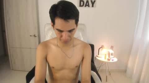 Snapshot of adaam_collins_ chatting on 02/11/26, 11:48 addam online show from 02/11/26, 11:48