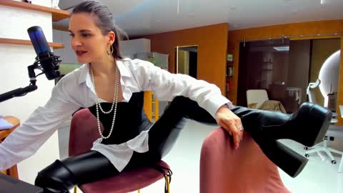 Ada   online show from 12/24/24, 06:50