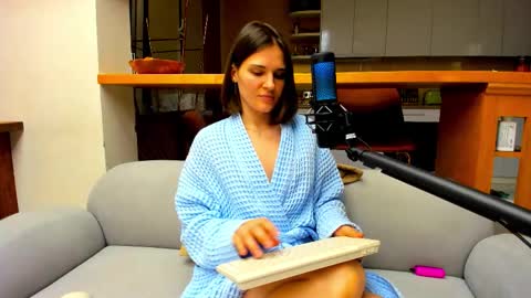 Ada   online show from 09/18/25, 05:04