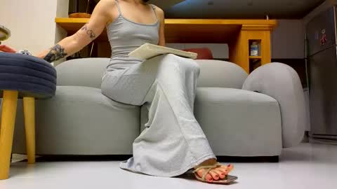 Ada   online show from 10/01/25, 04:13