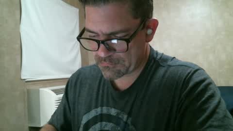 Snapshot of adam91720 chatting on 12/19/24, 01:18 adam91720 online show from 12/19/24, 01:18