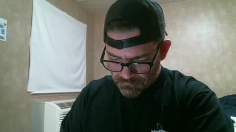 Snapshot of adam91720 chatting on 12/31/24, 02:14 adam91720 online show from 12/31/24, 02:14