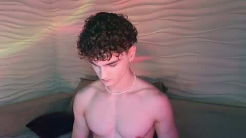 Snapshot of adam_21cm chatting on 12/10/24, 04:17 Adam online show from 12/10/24, 04:17