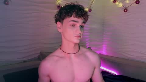 Snapshot of adam_21cm chatting on 01/03/25, 04:16 Adam online show from 01/03/25, 04:16