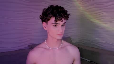 Snapshot of adam_21cm chatting on 01/17/25, 07:38 Adam online show from 01/17/25, 07:38