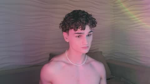 Snapshot of adam_21cm chatting on 01/23/25, 04:48 Adam online show from 01/23/25, 04:48