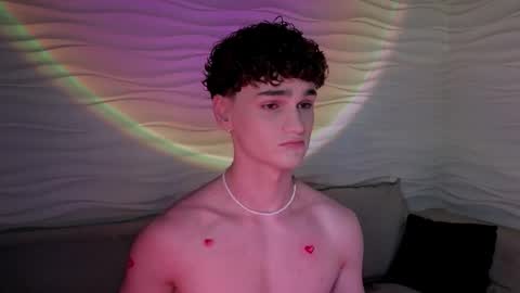 Snapshot of adam_21cm chatting on 02/14/25, 04:52 Adam online show from 02/14/25, 04:52