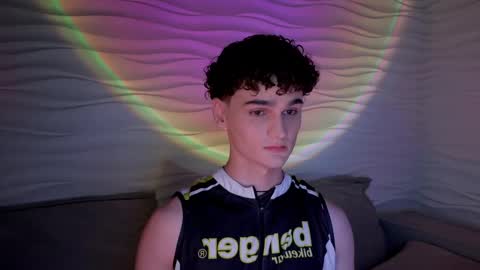 Snapshot of adam_21cm chatting on 03/09/25, 04:33 Adam online show from 03/09/25, 04:33