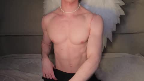 Snapshot of adam_21cm chatting on 10/31/25, 04:30 Adam online show from 10/31/25, 04:30